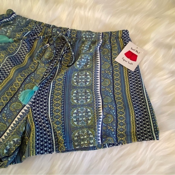 NWT Bobbie Brooks Size L Women’s Shorts - Picture 2 of 14
